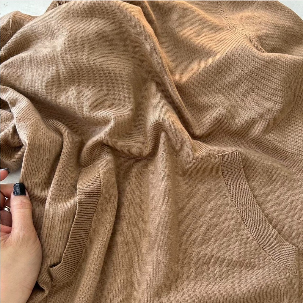 The commons Wool Tan hooded sweater with pockets small. - Picture 8 of 8